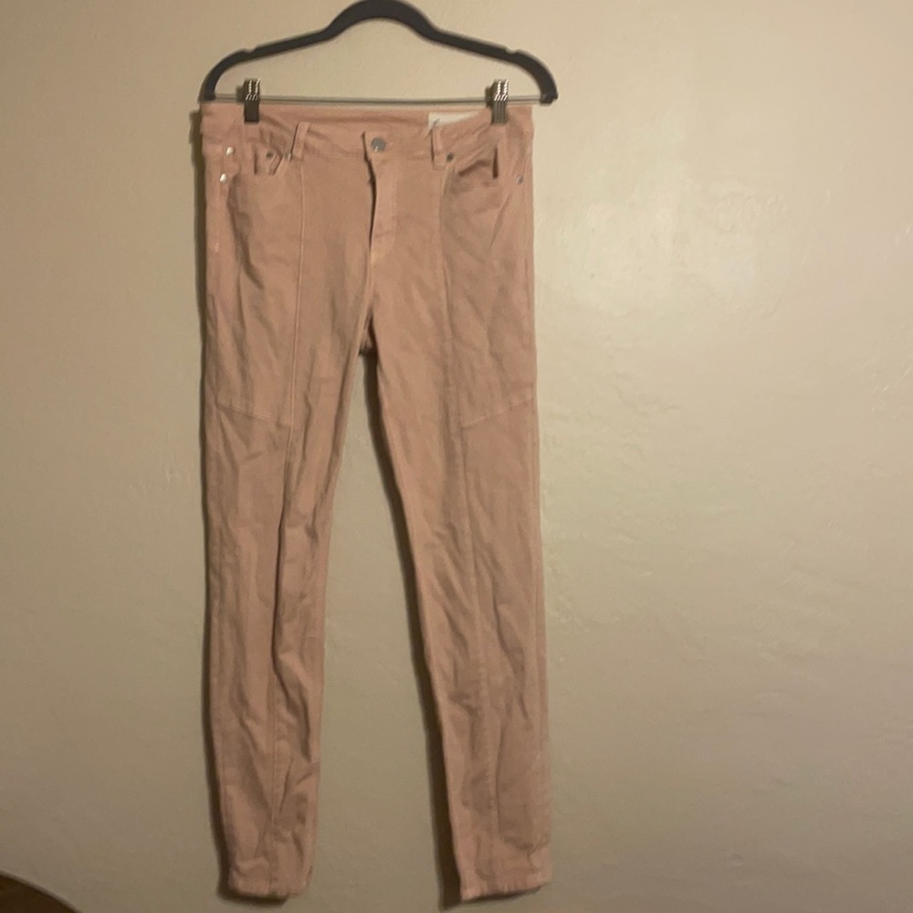 Light pink women’s skinny pants